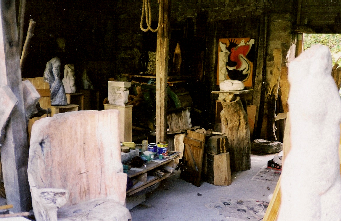 AT2.jpg